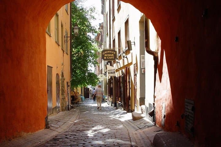 Narrow alley in Gamla Stan.