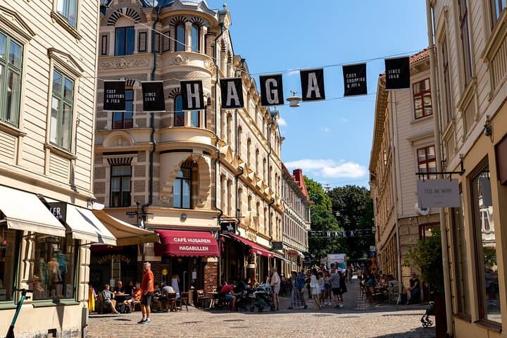 Private Bike Tour in Gothenburg Art, Harbor, and Old Town