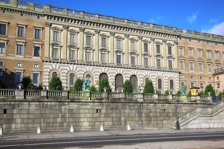 Stockholm Self-Guided City Walking Tour & Scavenger Hunt