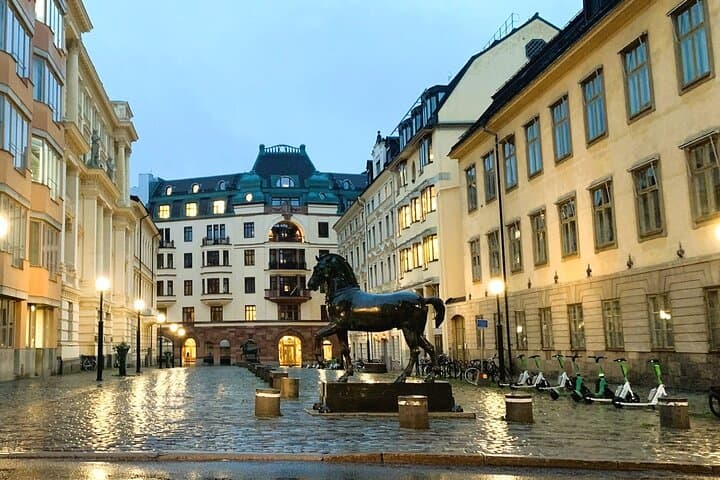 Central Stockholm: A Self-Guided Audio Tour in the Modern City