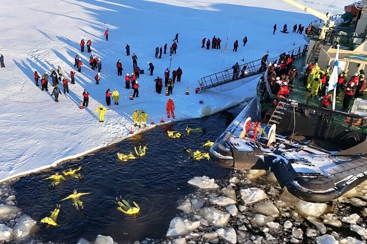 From Tornio: Icebreaker Sampo Cruise with icefloating program
