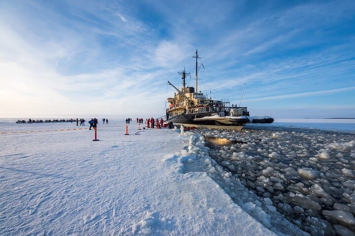 From Tornio: Icebreaker Sampo Cruise with icefloating program