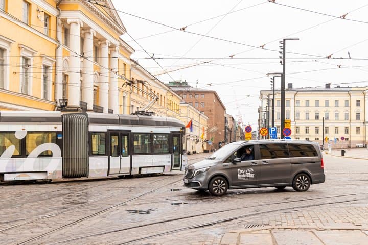 Capital Comfort: Private & Lux Stockholm Transfer Airport & Port